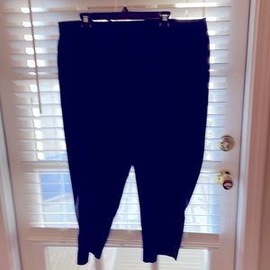 Dark blue Capri with cute leg detail